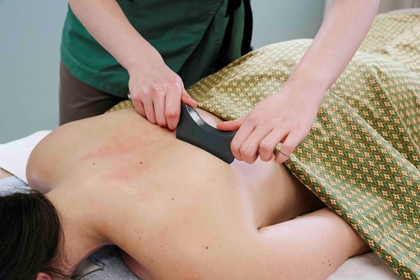 Faszienmassage im FACE & BODY Urban Spa München